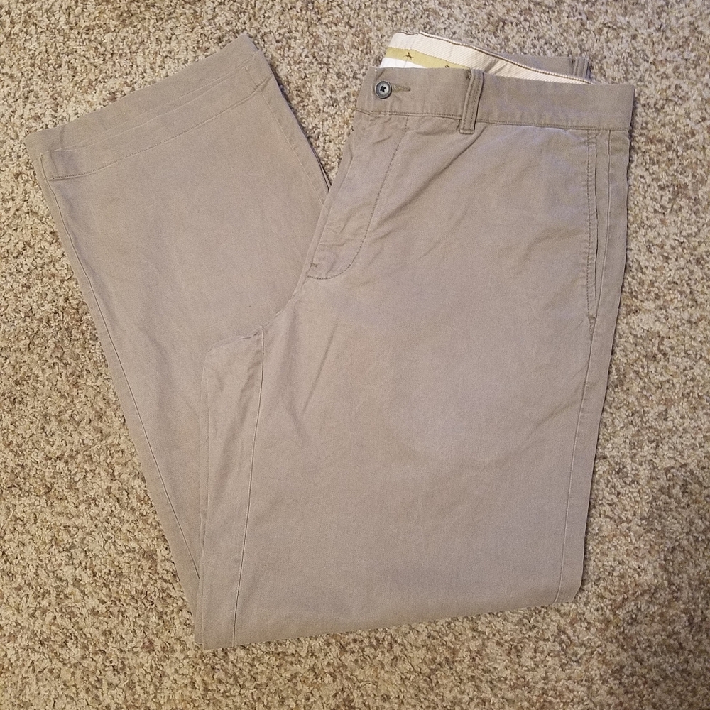 Tommy Bahama Trousers Size 35X34